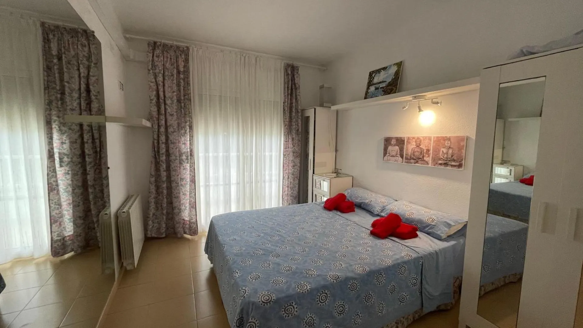 Romantico Piso De La Playa Fenals Daire Lloret de Mar